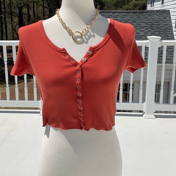 Adika Barbado Burnt Orange Ribbed  Raw Hem Crop Top - Picture 3 of 10